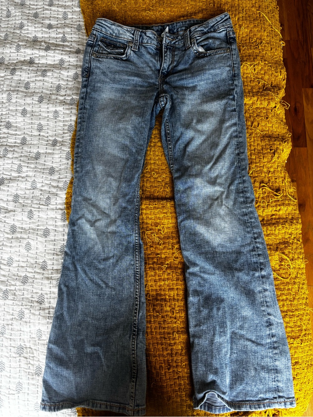 Y2K Light Blue Women's Jeans - Classic Denim